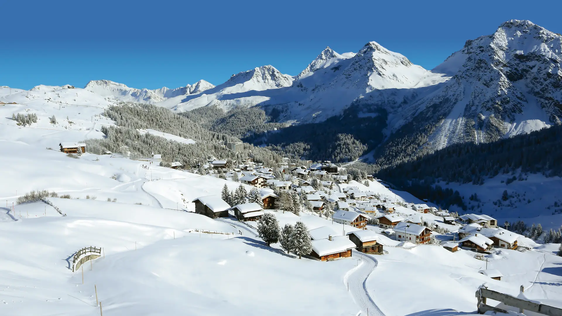 Arosa gay ski week panorama